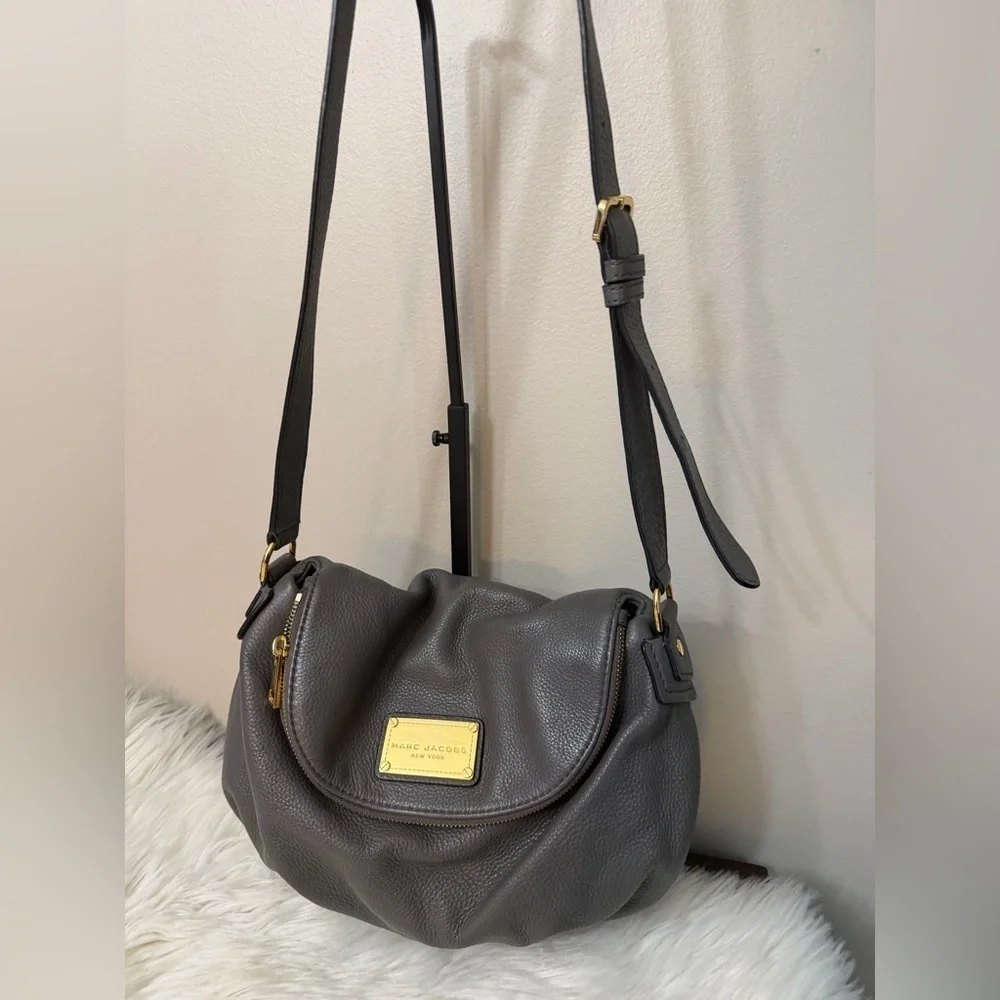MARC BY MARC JACOBS NATASHA LEATHER CROSSBODY